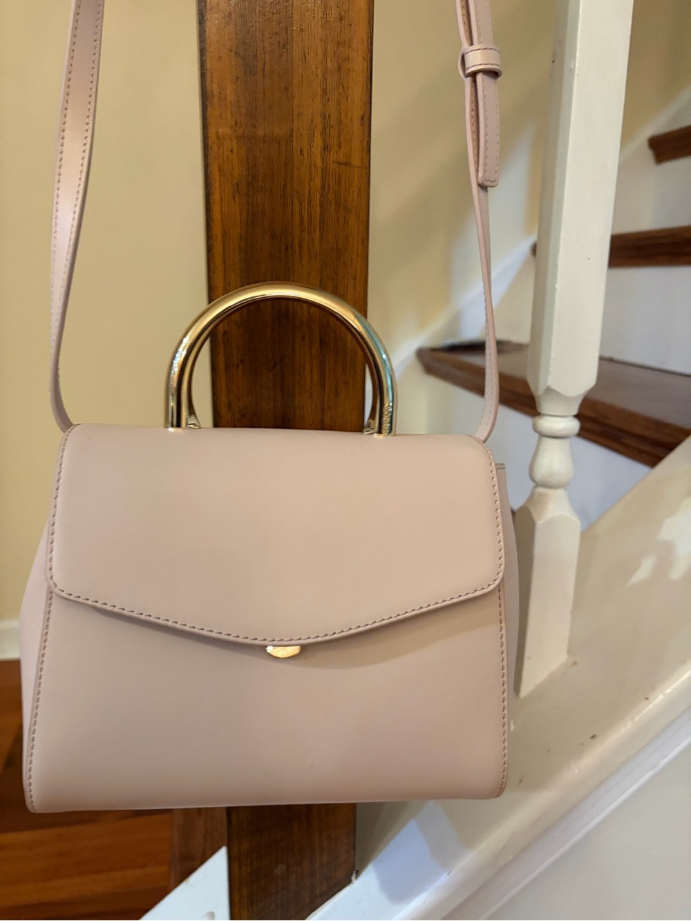 Furla Meridiana Light Pink Leather Handbag with distinctive metallic Top Handle - Picture 9 of 14